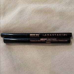 Anastasia Brow Wiz and Definer in Taupe​